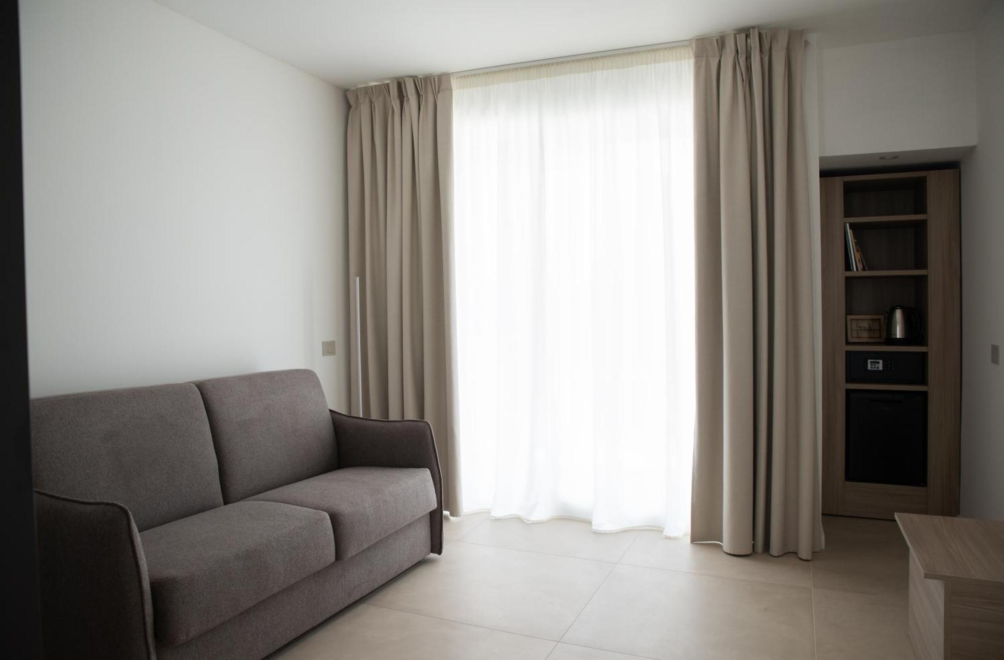 Montedarena Hotel Пулзано Екстериор снимка